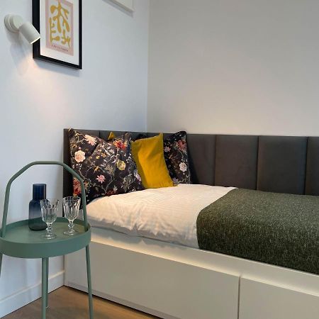 Oui Oui Apartment Varsavia Esterno foto